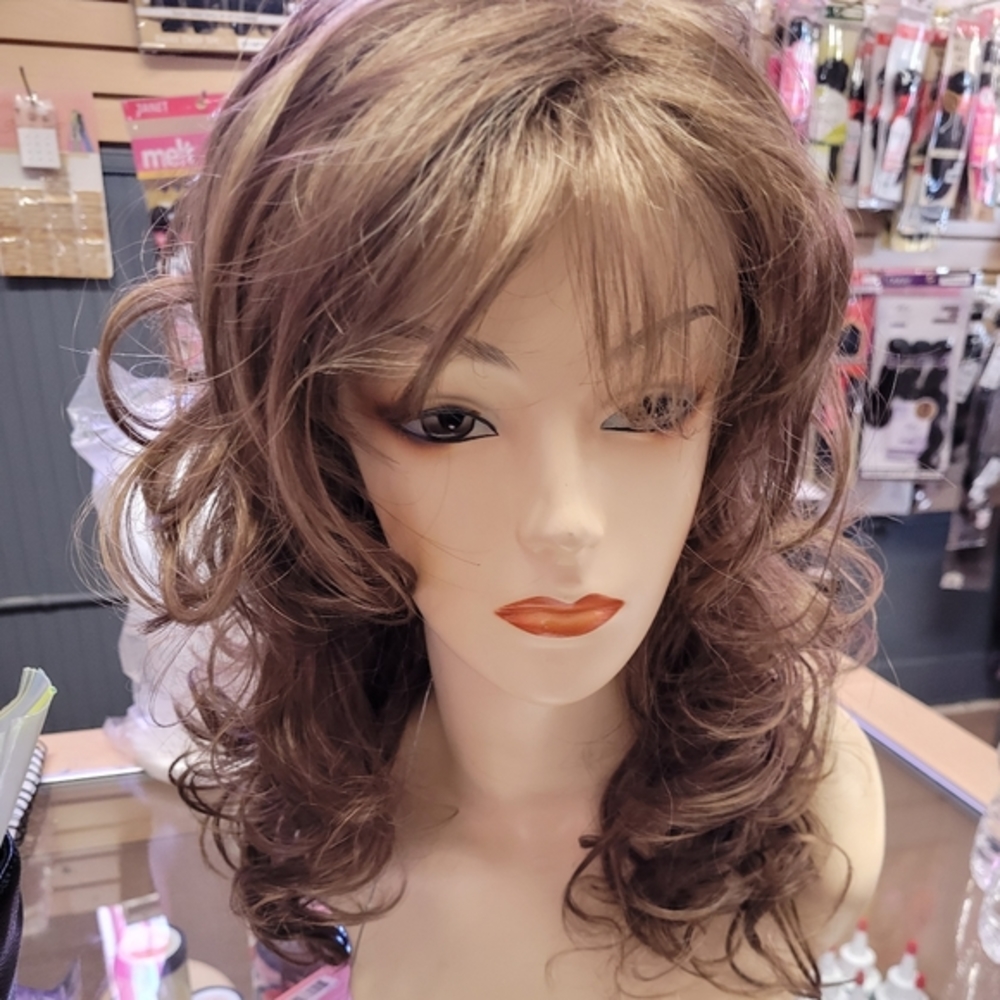 Wig - Picture 3 of 3